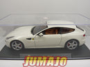 FVQ12 Voiture 1/24 BURAGO HACHETTE FERRARI GT BOITE CASSÉE : FF 2011 Blanche