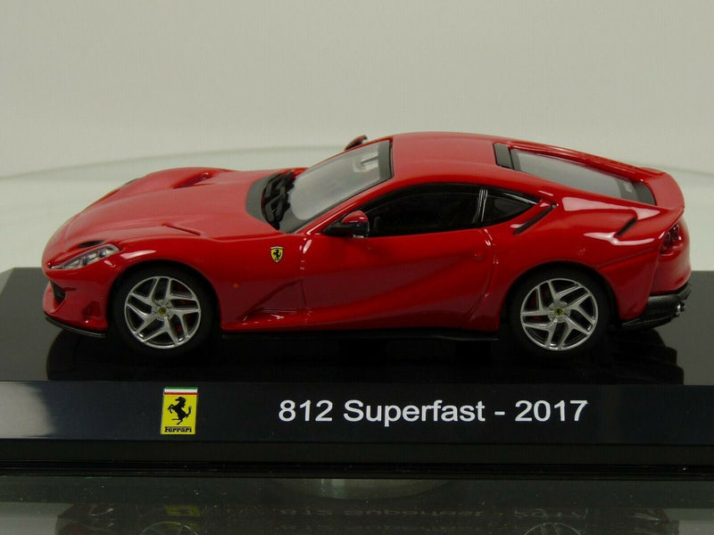 SC6 voiture 1/43 SALVAT Supercars : Ferrari 812 Superfast - 2017