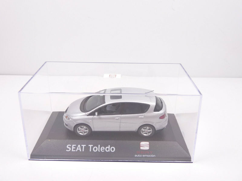 SEA30 SEAT dealer models : Fischer TOLEDO - III (2004/2009) light grey